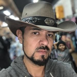 Meet your Posher, Edmundo